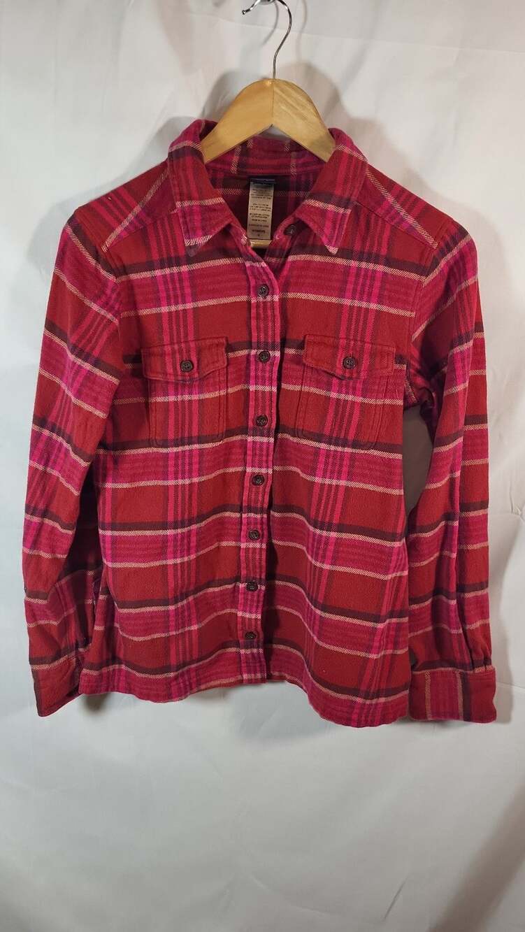 Cozy Patagonia Women's Long-Sleeve Lightweight Fjord Flannel Red Pink Plaid Shir